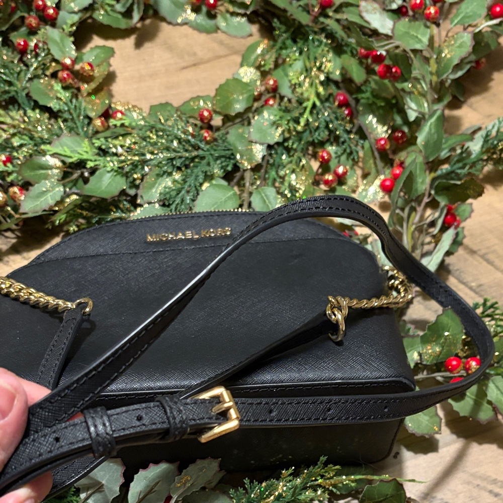 Michael Kors Elegant Black Crossbody Bag and Wallet - Picture 6 of 13